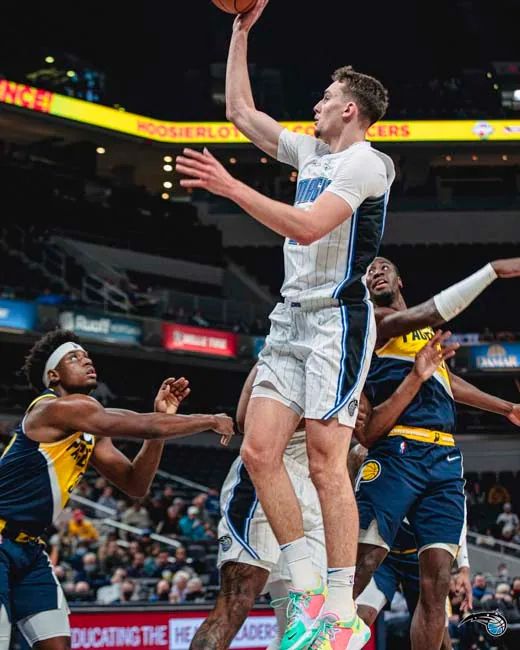 为他腾挪空 为他腾挪空